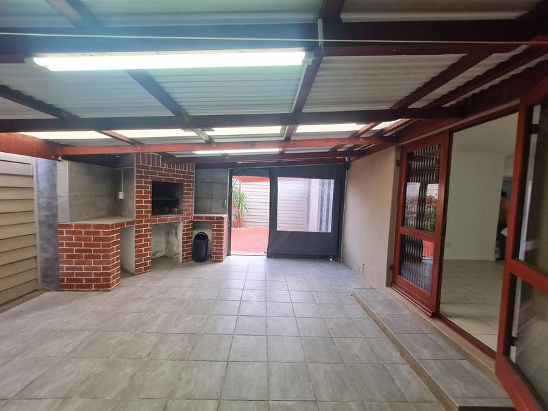 2 Bedroom Property for Sale in Admirals Park Western Cape